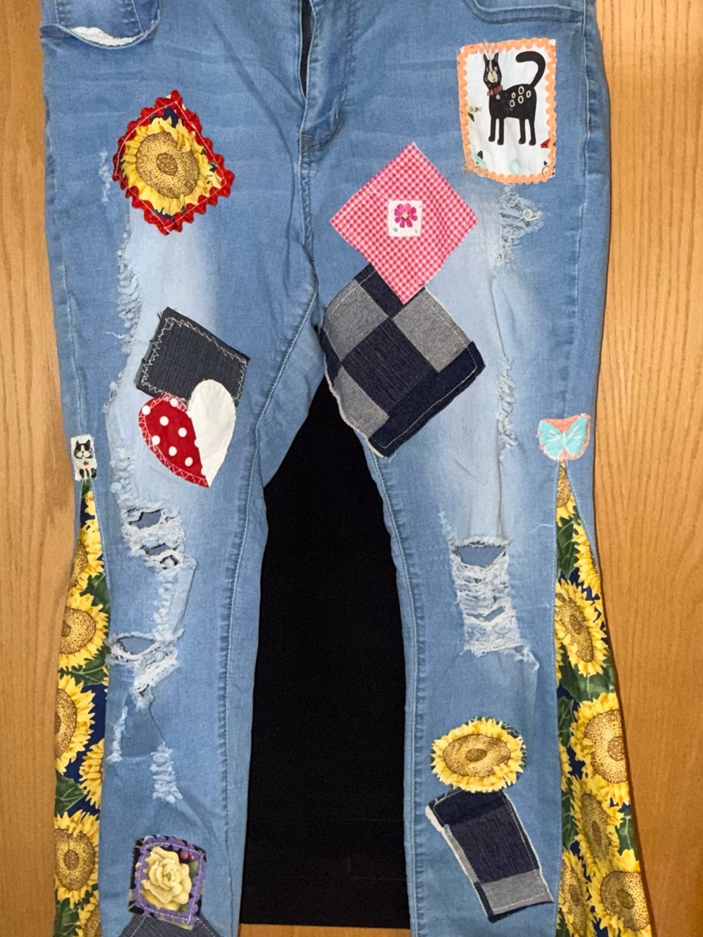 Unbranded Upcycled Very stretchy Light Blue Patchwork Sunflower Jeans - Women